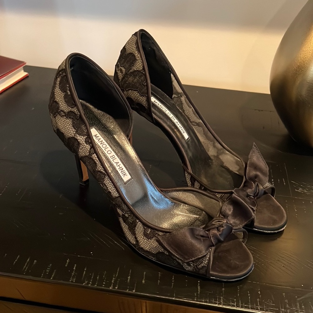 Manolo Blahnik lace shoes